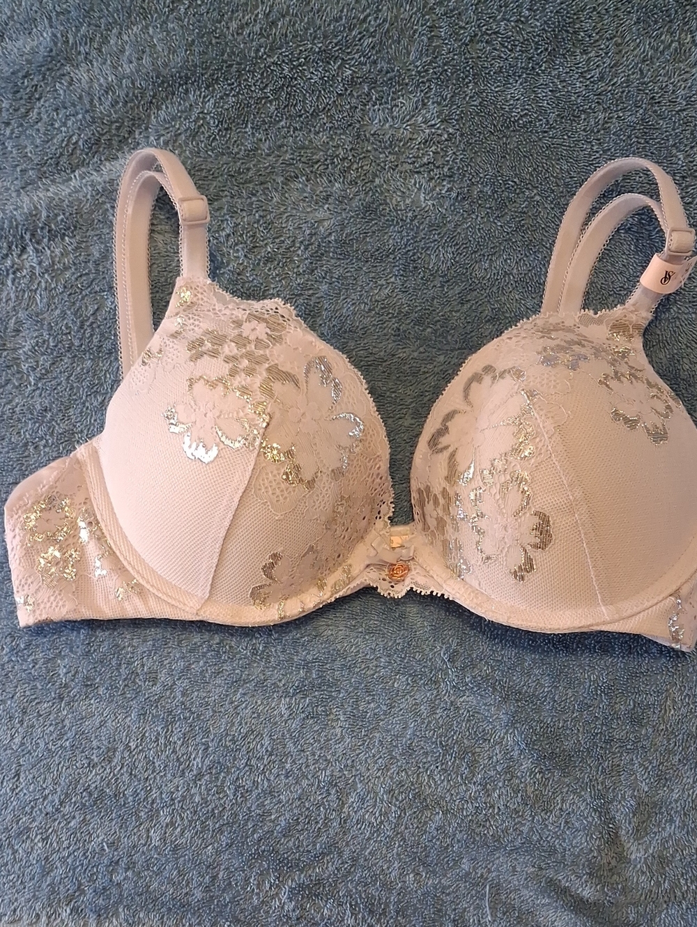 Victoria's Secret Light PurpleBra with Silver Floral Accents,Body by Victoria. '